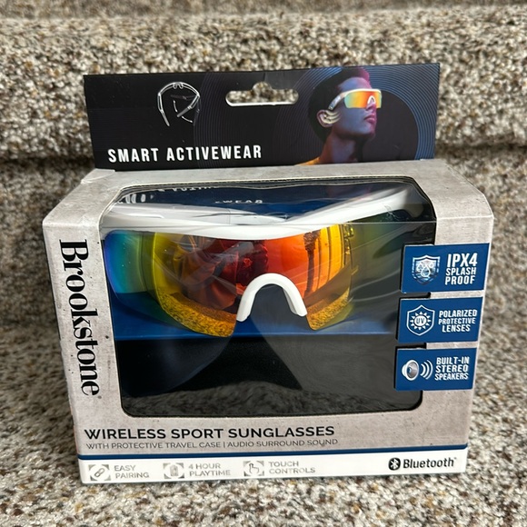 Brookstone Other - Brookstone polarized wireless sport sunglasses NIB